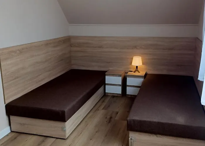 Dom Na Rumiankowej 別荘 *